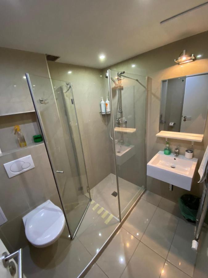 Central Studios Prague Ngoại thất bức ảnh