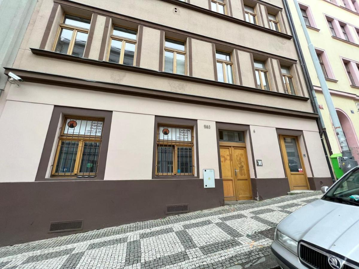Central Studios Prague Ngoại thất bức ảnh