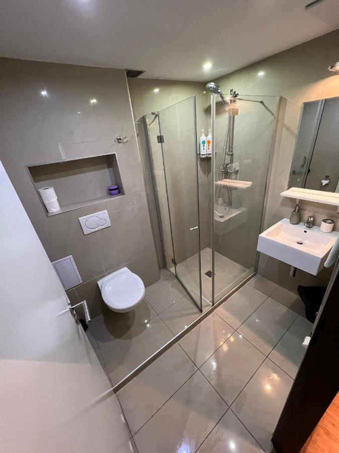 Central Studios Prague Ngoại thất bức ảnh