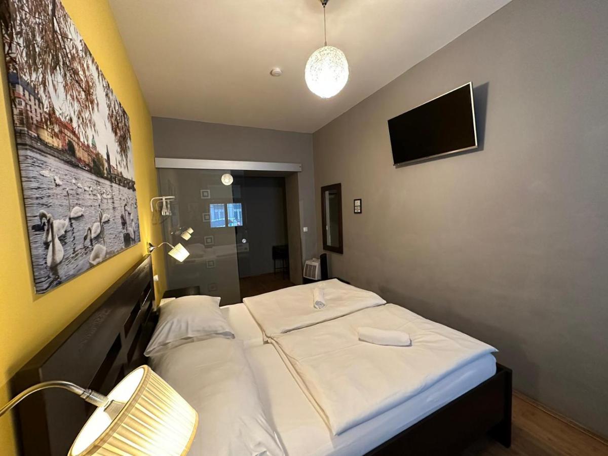 Central Studios Prague Ngoại thất bức ảnh