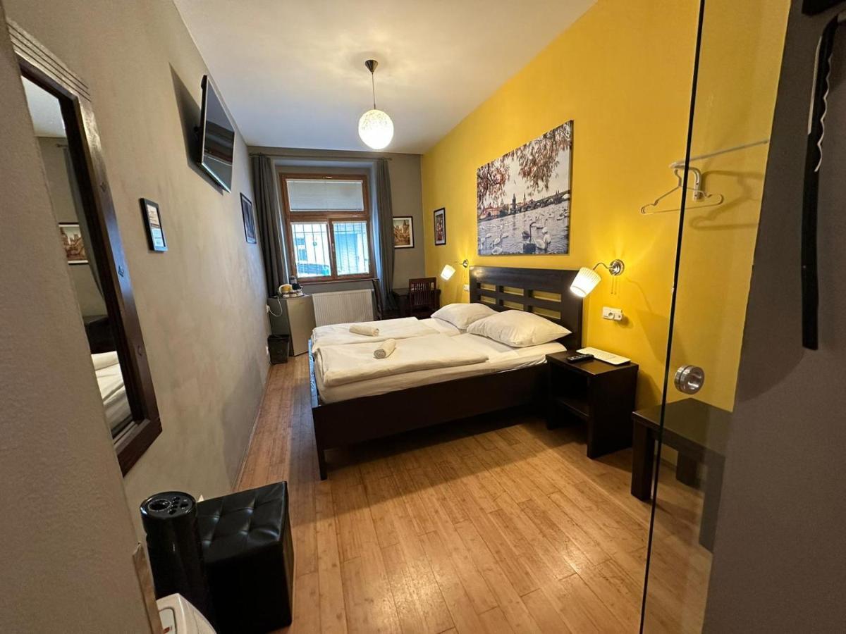 Central Studios Prague Ngoại thất bức ảnh