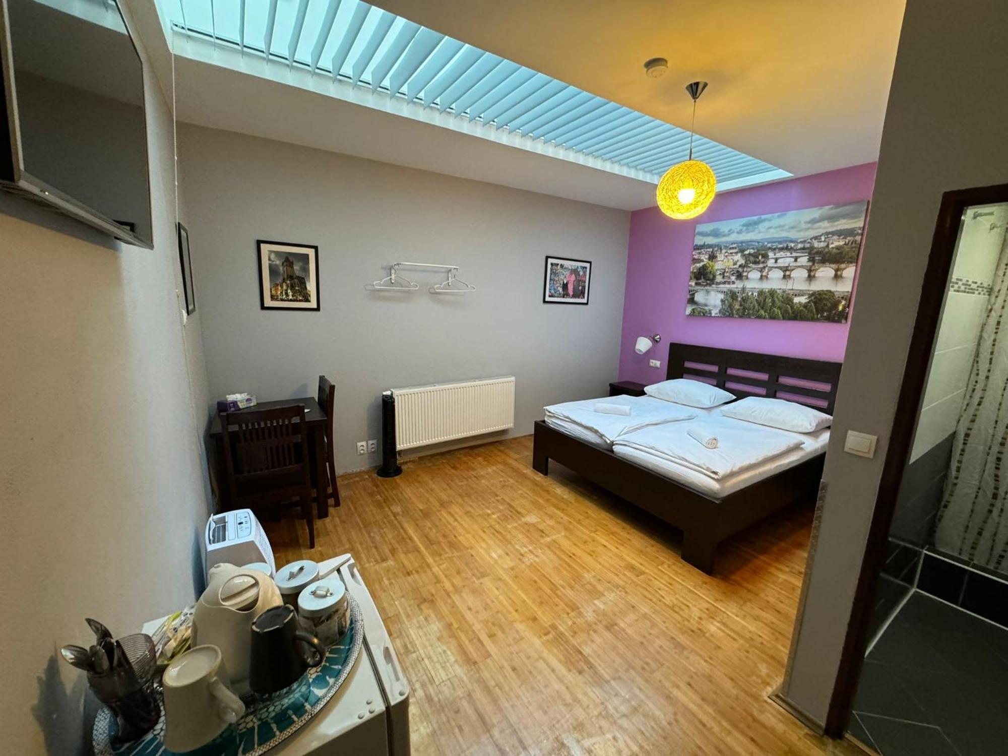 Central Studios Prague Ngoại thất bức ảnh